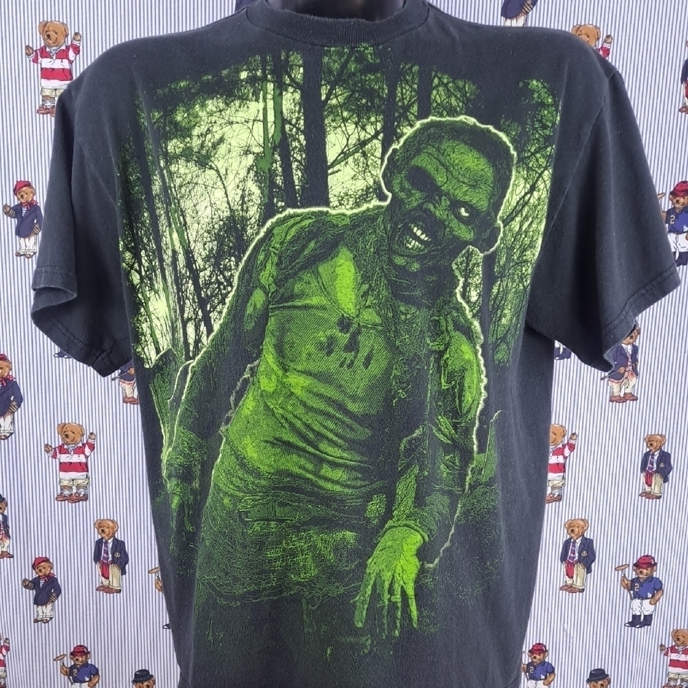 2000s big zombie graveyard gothic horror green & black fade graphic XL t-shirt - Picture 2 of 9